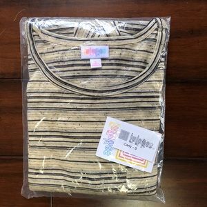 NWT LulaRoe Sm Carly